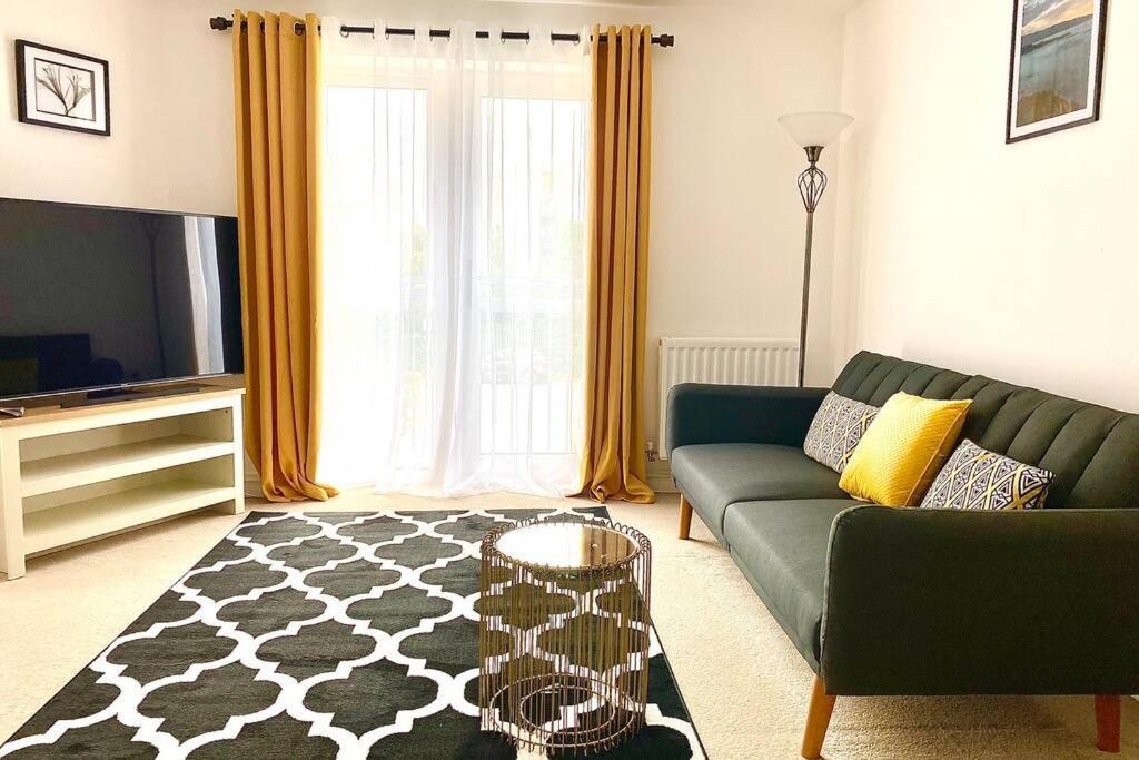 Smartrips Apartments - Lakeside/Thurrock Уэст-Таррок Экстерьер фото